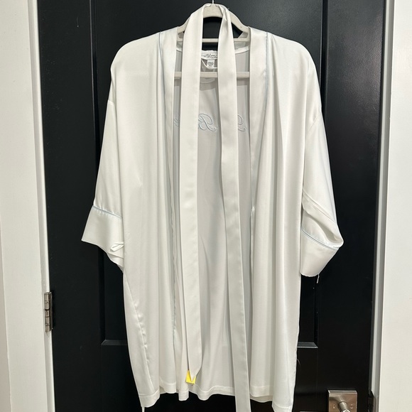 Bridal Robe - Picture 2 of 3